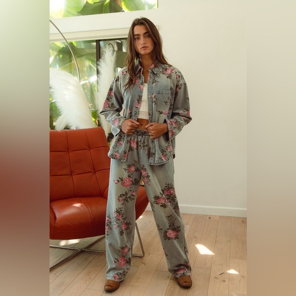 Denim floral rose elastic waist wide leg flare denim jeans pants - Picture 5 of 8